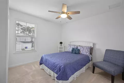 Bedroom - 105 Ridge Lake Rd, Saint Augustine, FL 32086 photo 6 of 8