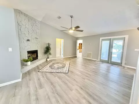 Living - 13 Lockhart Ln, Saint Augustine, FL 32080 photo 3 of 7