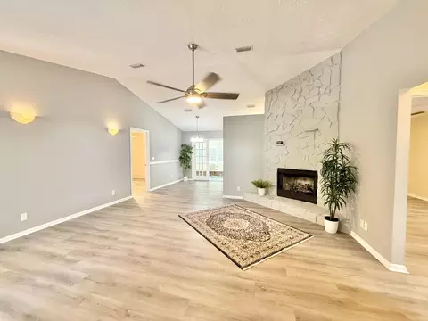 Living - 13 Lockhart Ln, Saint Augustine, FL 32080 photo 4 of 7