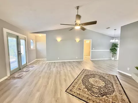 Living - 13 Lockhart Ln, Saint Augustine, FL 32080 photo 5 of 7