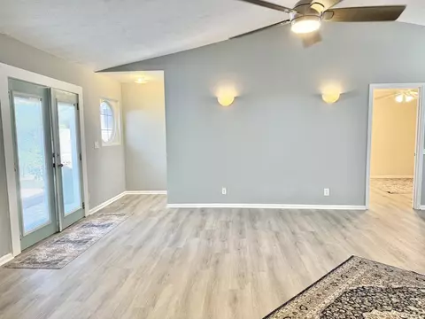 Living - 13 Lockhart Ln, Saint Augustine, FL 32080 photo 6 of 7