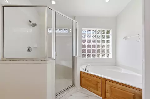 Bath - 385 Whisper Ridge Dr, Saint Augustine, FL 32092 photo 2 of 3