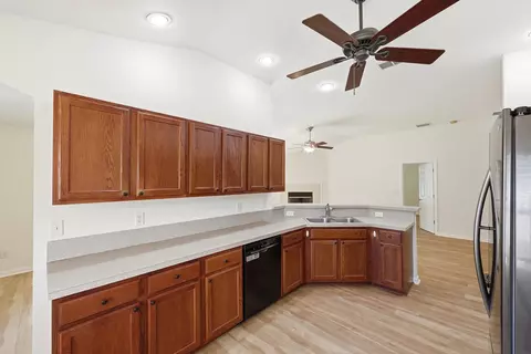Kitchen - 385 Whisper Ridge Dr, Saint Augustine, FL 32092 photo 3 of 4
