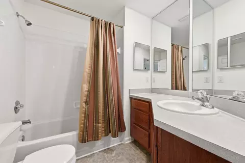 Bath - 385 Whisper Ridge Dr, Saint Augustine, FL 32092 photo 3 of 3
