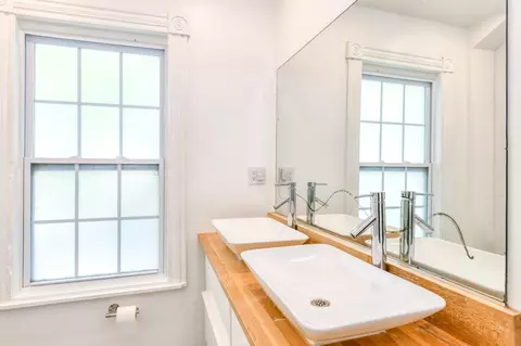Bath - 64 Weeden St, Saint Augustine, FL 32084 photo 3 of 5