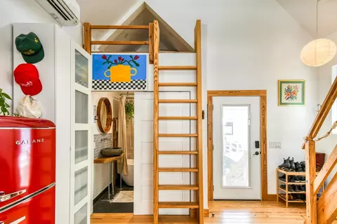 Entry Way - 64 Weeden St, Saint Augustine, FL 32084 photo 9 of 10
