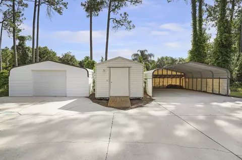 Exterior - 900 Colonial Dr, Saint Augustine, FL 32086 photo 4 of 8