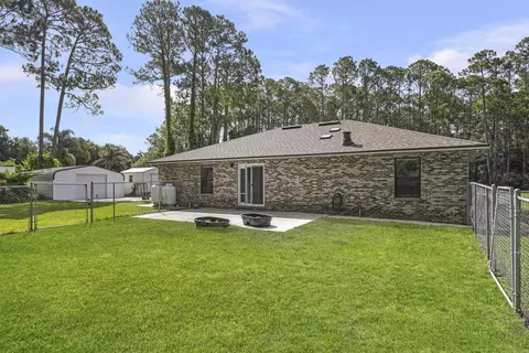 Exterior - 900 Colonial Dr, Saint Augustine, FL 32086 photo 6 of 8