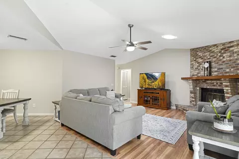 Living - 900 Colonial Dr, Saint Augustine, FL 32086 photo 3 of 3