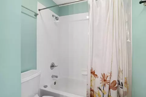 Bath - 120 Summerhill Cir, Saint Augustine, FL 32086 photo 2 of 4