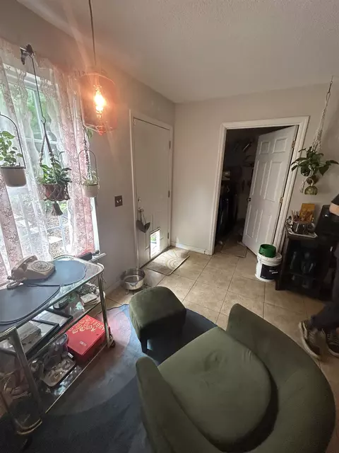 Entry Way - 330 St George Ave, Saint Augustine, FL 32084 photo 1 of 7