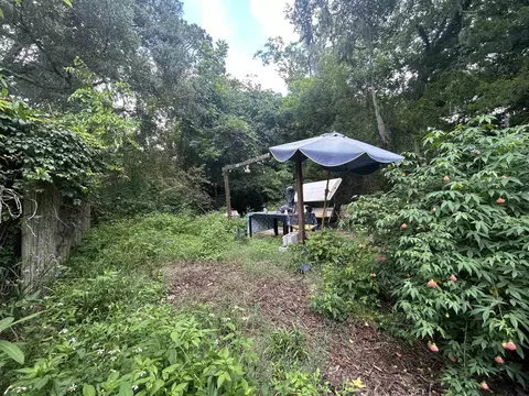 Exterior - 330 St George Ave, Saint Augustine, FL 32084 photo 6 of 8