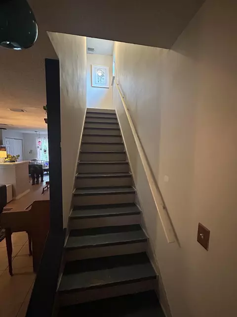 Entry Way - 330 St George Ave, Saint Augustine, FL 32084 photo 4 of 7
