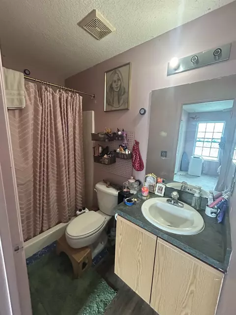 Bath - 330 St George Ave, Saint Augustine, FL 32084 photo 2 of 3