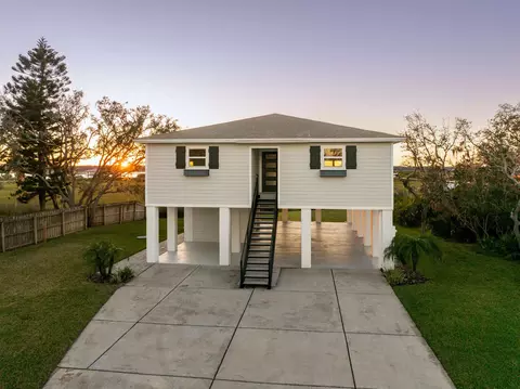 Exterior - 420 Trade Wind Ln, Saint Augustine, FL 32080 photo 8 of 11