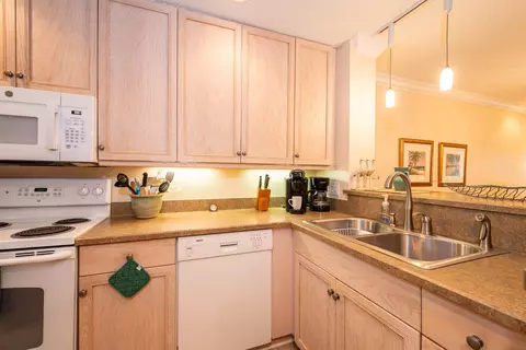 Kitchen - 6100 A1a S #314, Saint Augustine, FL 32080 photo 3 of 4