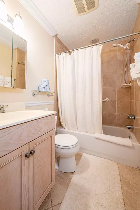 Bath - 6100 A1a S #314, Saint Augustine, FL 32080 photo 2 of 3