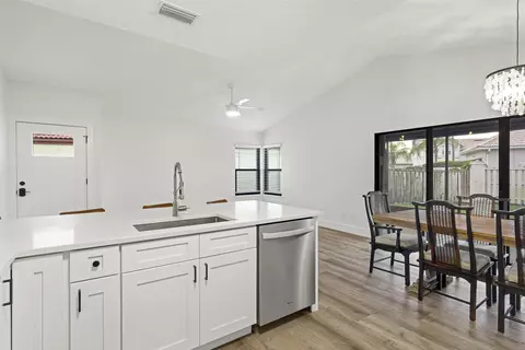 Kitchen - 1715 Sea Fair Dr, Saint Augustine, FL 32080 photo 4 of 5