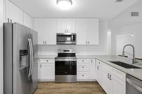 Kitchen - 1715 Sea Fair Dr, Saint Augustine, FL 32080 photo 3 of 5