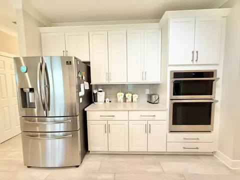 Kitchen - 168 Bella Dr, Saint Augustine, FL 32086 photo 6 of 9