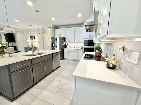 Kitchen - 168 Bella Dr, Saint Augustine, FL 32086 photo 2 of 9
