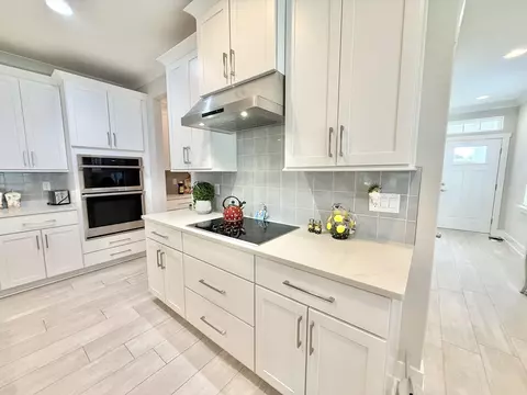 Kitchen - 168 Bella Dr, Saint Augustine, FL 32086 photo 5 of 9