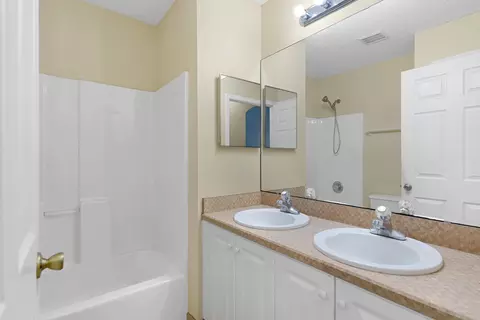 Bath - 124 Bonita Rd, Saint Augustine, FL 32086 photo 1 of 1
