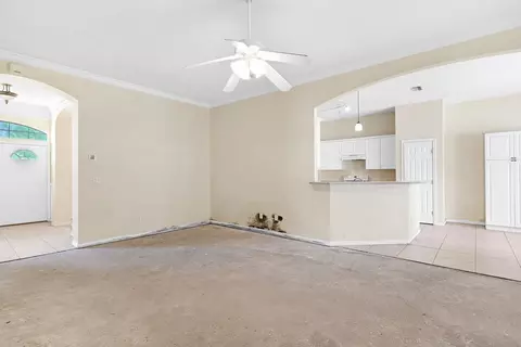Living - 124 Bonita Rd, Saint Augustine, FL 32086 photo 5 of 6