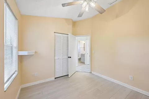 Bedroom - 207 B St, Saint Augustine, FL 32080 photo 3 of 5