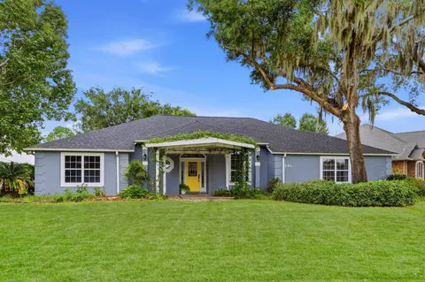 241 Crystal Cove Dr, Palatka, FL 32177