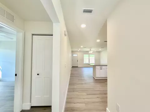 Entry Way - 4571 Sixth Ave, Saint Augustine, FL 32095 photo 1 of 4