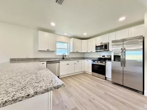 Kitchen - 4571 Sixth Ave, Saint Augustine, FL 32095 photo 1 of 4