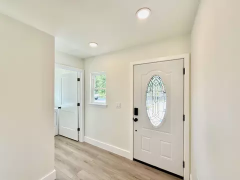 Entry Way - 4571 Sixth Ave, Saint Augustine, FL 32095 photo 4 of 4
