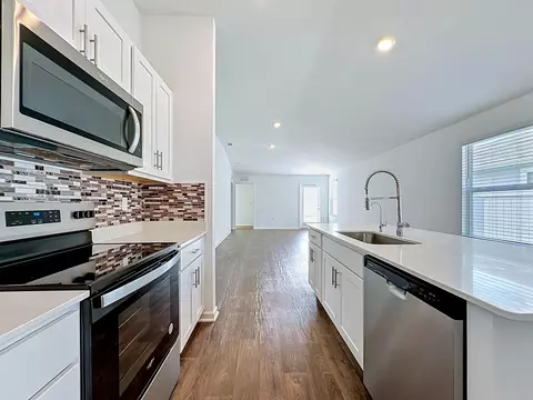Kitchen - 234 Chesterwood Rd, Saint Augustine, FL 32084 photo 2 of 5
