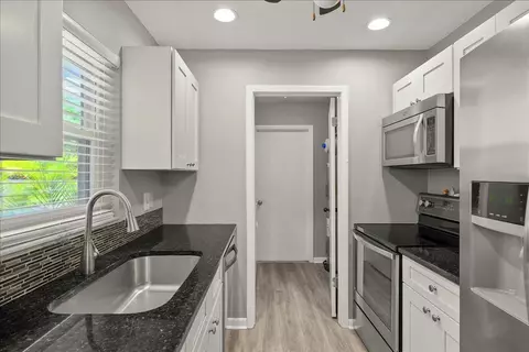 Kitchen - 449 Domenico Cir, Saint Augustine, FL 32086 photo 1 of 2