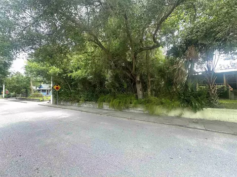 26 S Whitney St, Saint Augustine, FL 32084 photo 2