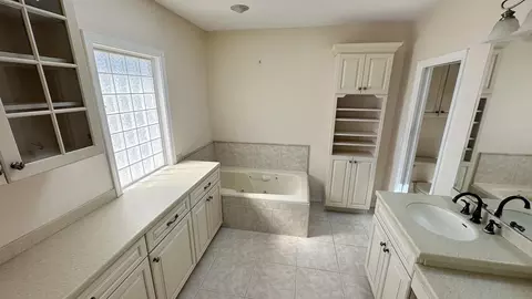 Bath - 2 11th St, Saint Augustine Beach, FL 32080 photo 5 of 6