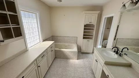 Bath - 2 11th St, Saint Augustine Beach, FL 32080 photo 2 of 6
