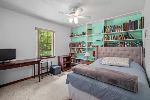 Bedroom - 1565 Lightsey Rd, Saint Augustine, FL 32084 photo 2 of 8