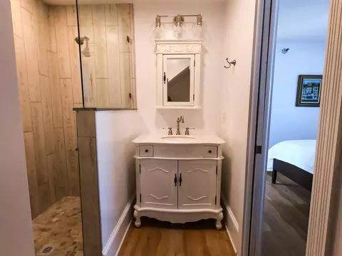 Bath - 177 Riberia St, Saint Augustine, FL 32084 photo 5 of 11