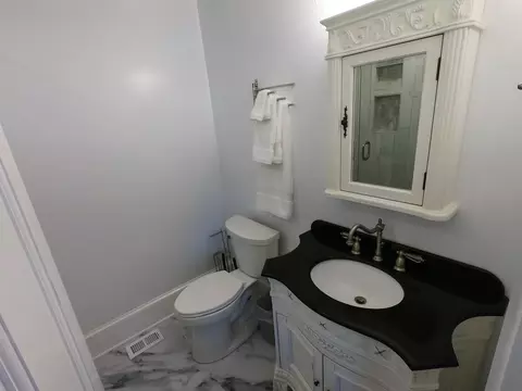 Bath - 177 Riberia St, Saint Augustine, FL 32084 photo 10 of 11