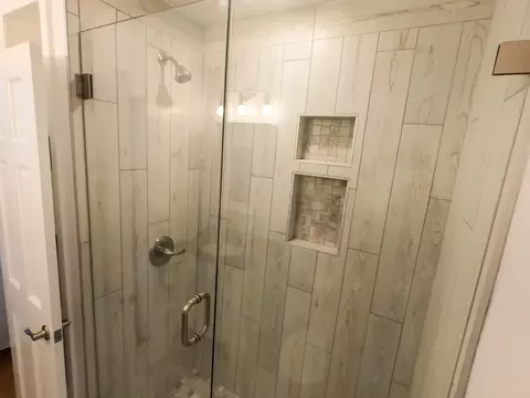 Bath - 177 Riberia St, Saint Augustine, FL 32084 photo 11 of 11