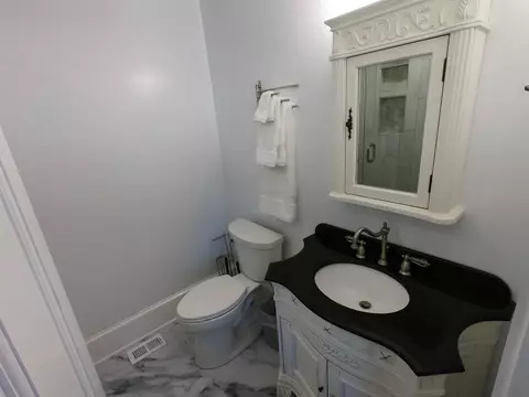 Bath - 177 Riberia St, Saint Augustine, FL 32084 photo 10 of 11
