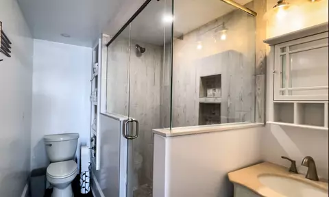 Bath - 177 Riberia St, Saint Augustine, FL 32084 photo 2 of 11
