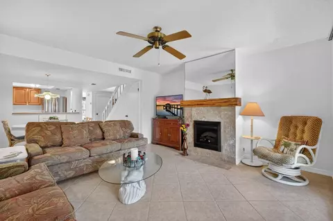 Living - 890 A1a Beach Blvd Unit Apt 28 Wgarage, Saint Augustine Beach, FL 32080 photo 3 of 4