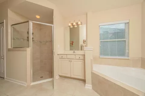 Bath - 149 Cereus Ln, Saint Augustine, FL 32086 photo 3 of 10