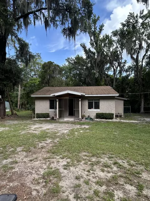 908 River St, Palatka, FL 32177