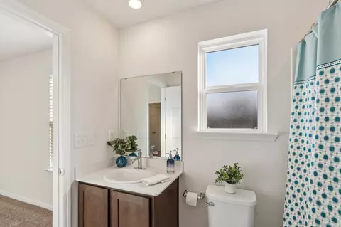 Bath - 72 Beach Palm Ct, Saint Augustine, FL 32086 photo 2 of 4