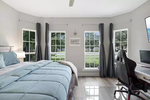 Bedroom - 633 W Pope Rd, Saint Augustine, FL 32080 photo 5 of 8