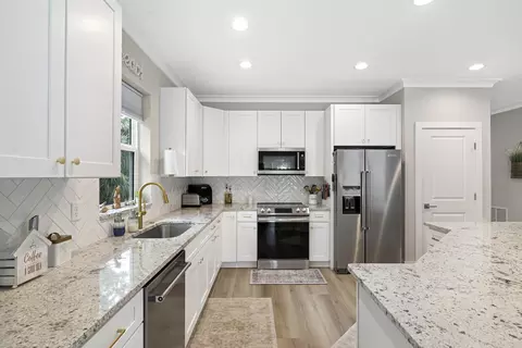 Kitchen - 633 W Pope Rd, Saint Augustine, FL 32080 photo 1 of 4